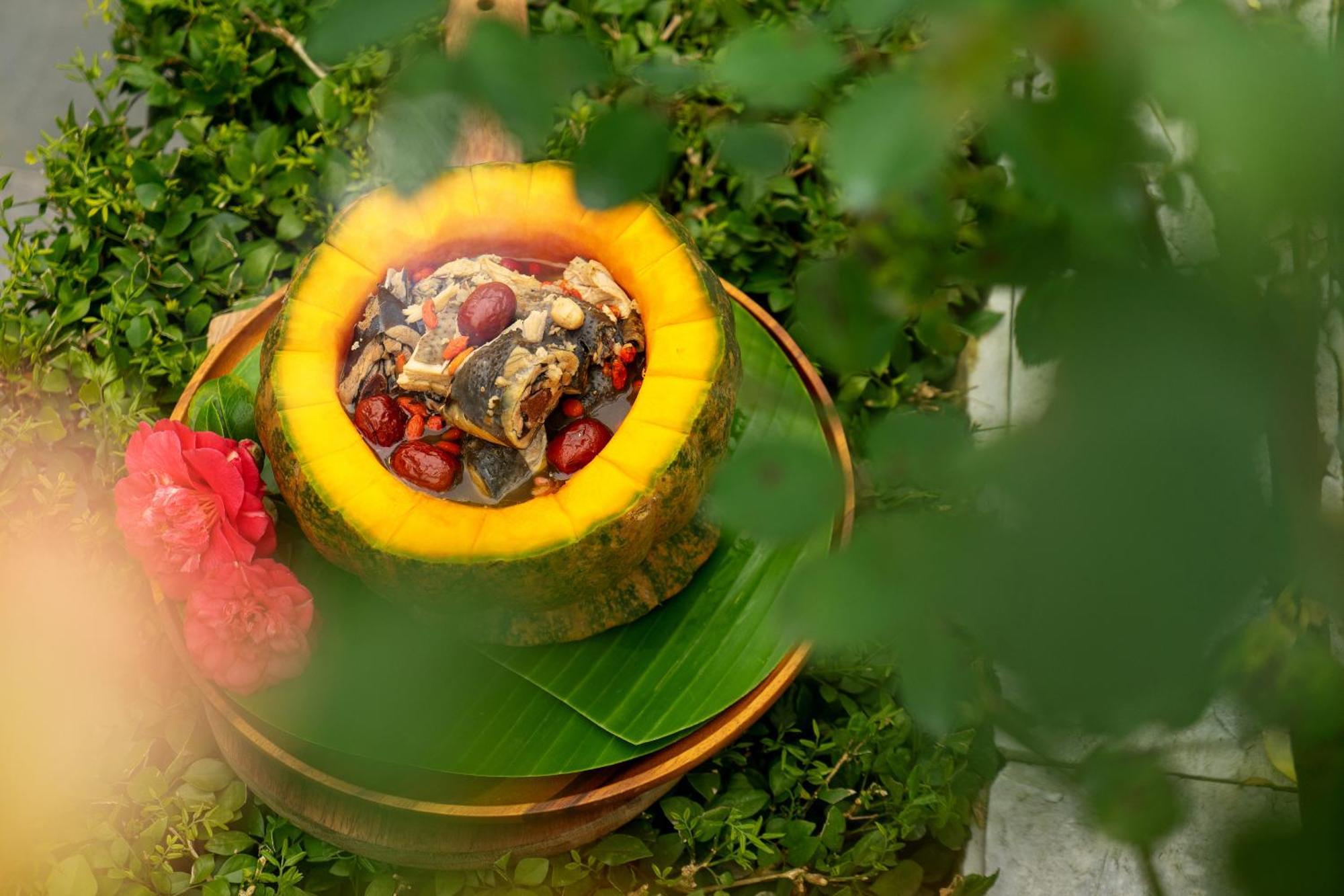 Silk Path Grand Sapa Resort & Spa מראה חיצוני תמונה A pineapple salad
