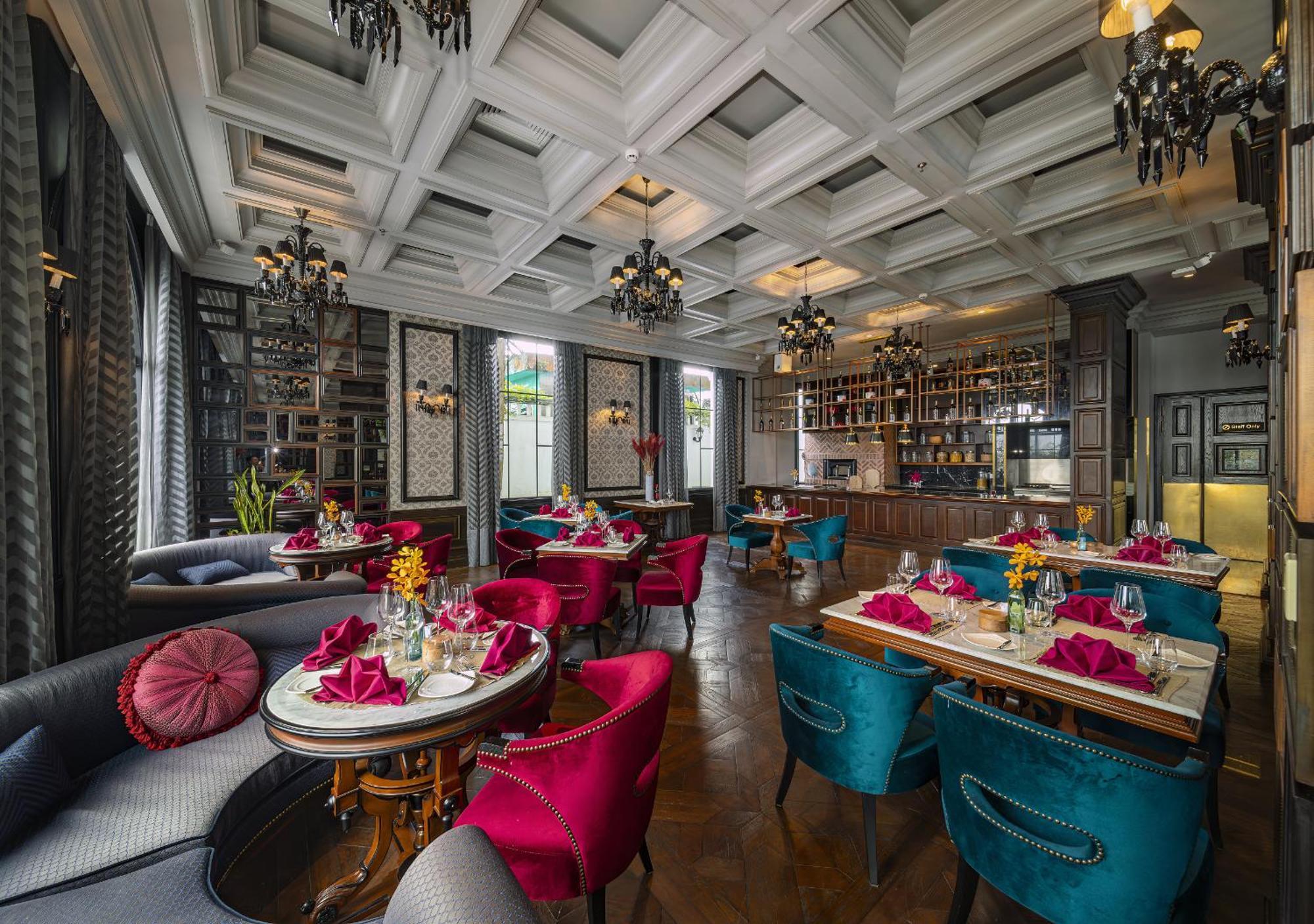 Silk Path Grand Sapa Resort & Spa מראה חיצוני תמונה The interior of the restaurant