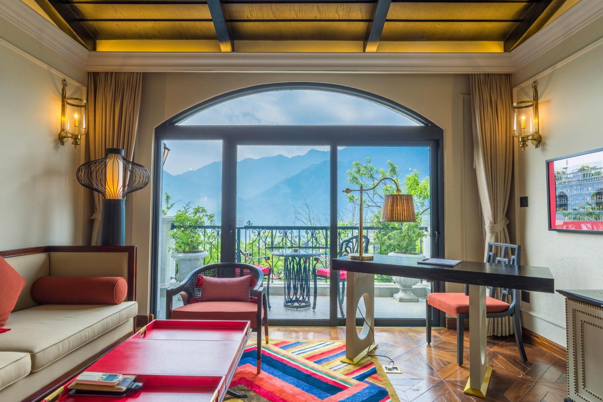 Silk Path Grand Sapa Resort & Spa מראה חיצוני תמונה A suite at the hotel
